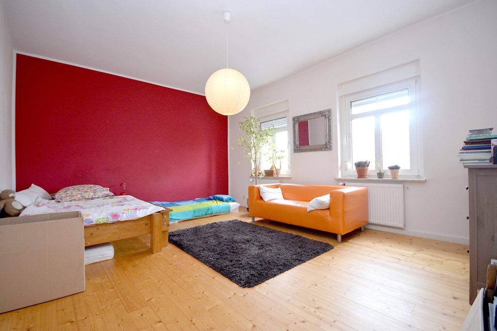 Gütelhöfer Immobilien - Immobilienangebot - Rheinbach - Alle - Für die ganze Familie! Großzügiges Reihenmittelhaus in zentraler Lage mit großem Garten und Carport