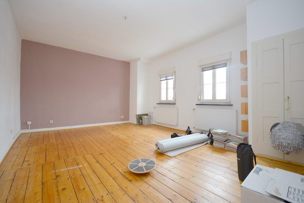 Gütelhöfer Immobilien - Immobilienangebot - Rheinbach - Alle - Für die ganze Familie! Großzügiges Reihenmittelhaus in zentraler Lage mit großem Garten und Carport