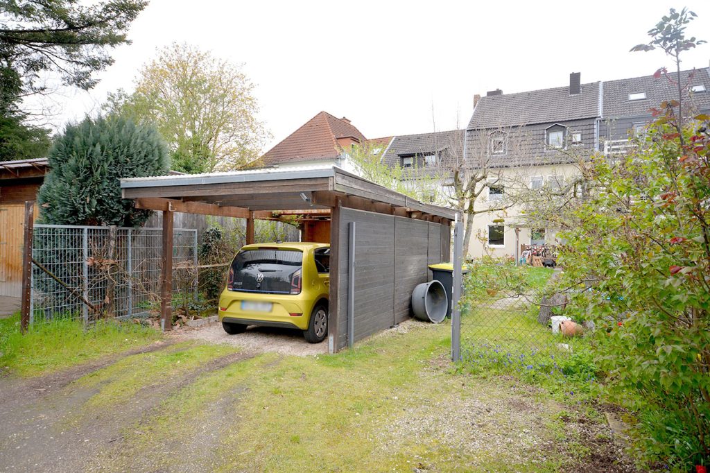 Gütelhöfer Immobilien - Immobilienangebot - Rheinbach - Alle - Für die ganze Familie! Großzügiges Reihenmittelhaus in zentraler Lage mit großem Garten und Carport