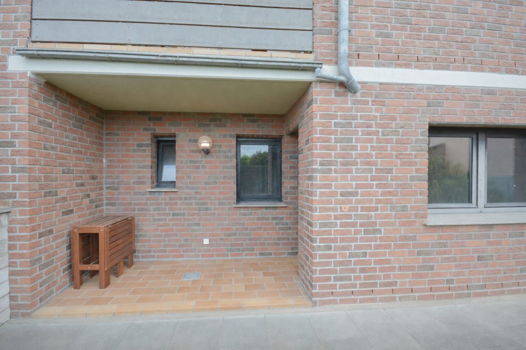 Gütelhöfer Immobilien - Immobilienangebot - Bornheim / Roisdorf - Alle - Singles aufgepasst! Bezugsfreies Apartment mit Terrasse, eigenem Garten und Stellplatz in Roisdorf