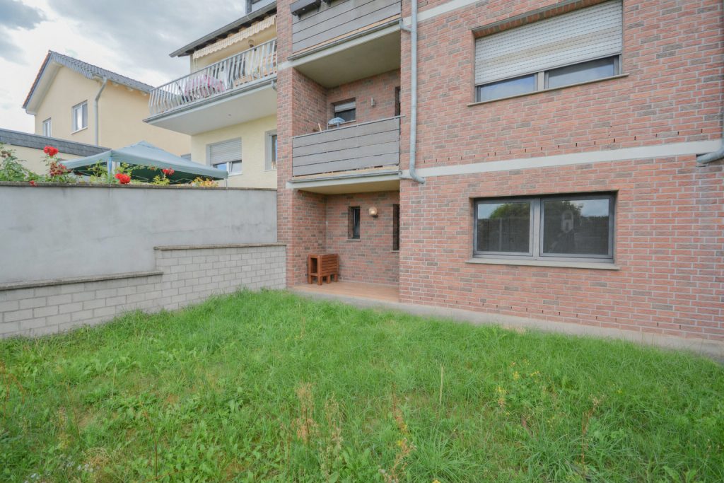 Gütelhöfer Immobilien - Immobilienangebot - Bornheim / Roisdorf - Alle - Singles aufgepasst! Bezugsfreies Apartment mit Terrasse, eigenem Garten und Stellplatz in Roisdorf