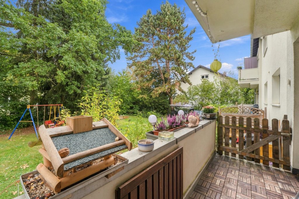 Gütelhöfer Immobilien - Immobilienangebot - Rheinbach - Alle - Bezugsfreie Eigentumswohnung in beliebter Citylage mit Balkon, Terrasse und Gartenmitbenutzung