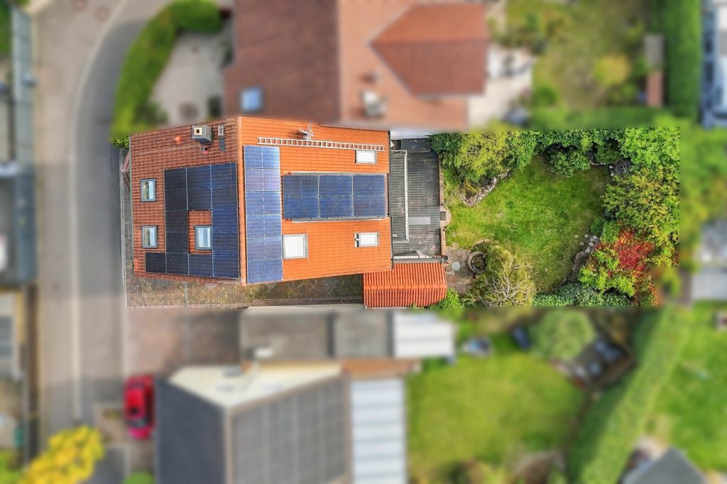 Gütelhöfer Immobilien - Immobilienangebot - Bornheim / Hemmerich - Alle - Für Familien oder Generationen! Modernisisertes Einfamilienhaus mit PV-Anlage auf Erbpachtgrund.