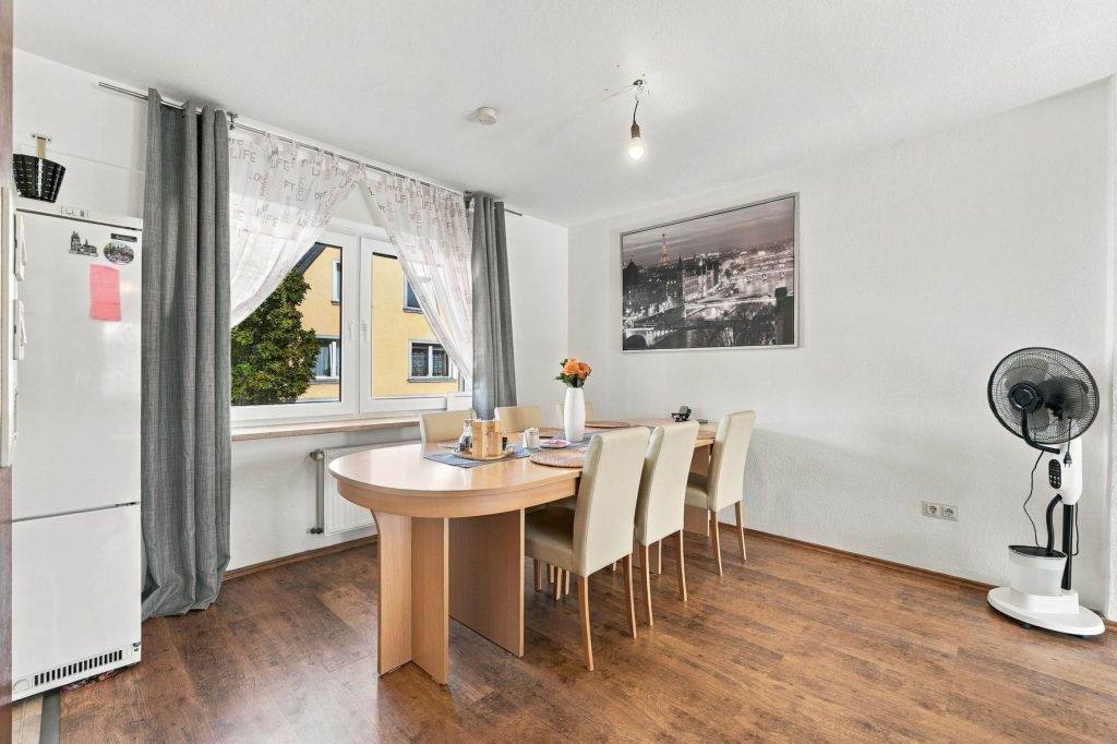 Gütelhöfer Immobilien - Immobilienangebot - Rheinbach - Alle - Big Business in Rheinbacher Top-Lage! Wohn- und Geschäftshaus mit bezugsfreiem Ladenlokal