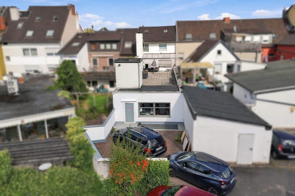 Gütelhöfer Immobilien - Immobilienangebot - Rheinbach - Alle - Big Business in Rheinbacher Top-Lage! Wohn- und Geschäftshaus mit bezugsfreiem Ladenlokal