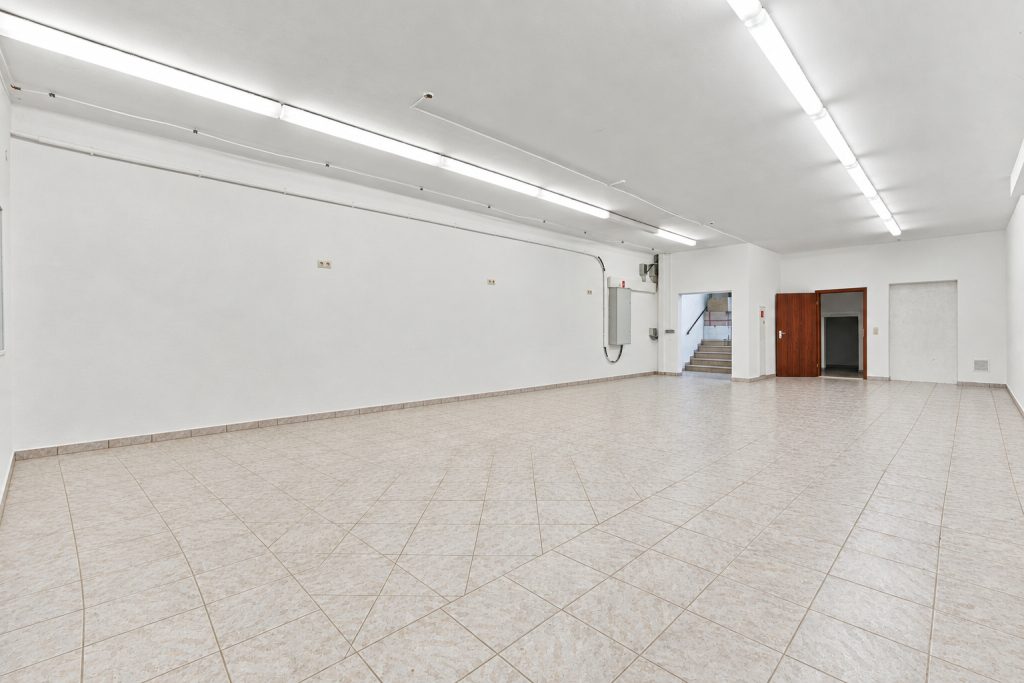 Gütelhöfer Immobilien - Immobilienangebot - Rheinbach - Alle - Big Business in Rheinbacher Top-Lage! Wohn- und Geschäftshaus mit bezugsfreiem Ladenlokal