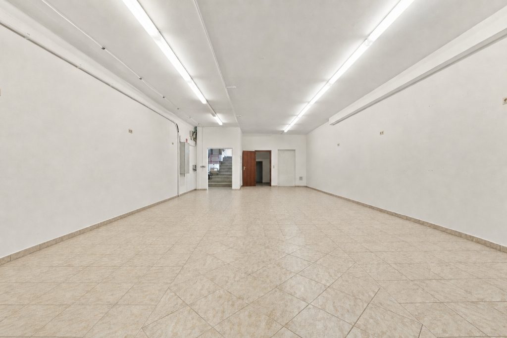 Gütelhöfer Immobilien - Immobilienangebot - Rheinbach - Alle - Big Business in Rheinbacher Top-Lage! Wohn- und Geschäftshaus mit bezugsfreiem Ladenlokal