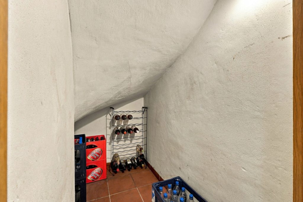 Gütelhöfer Immobilien - Immobilienangebot - Bornheim / Brenig - Alle - Charmante Doppelhaushälfte mit Einbauküche, Garten und Kaminofen in ruhiger Lage von Bornheim-Brenig