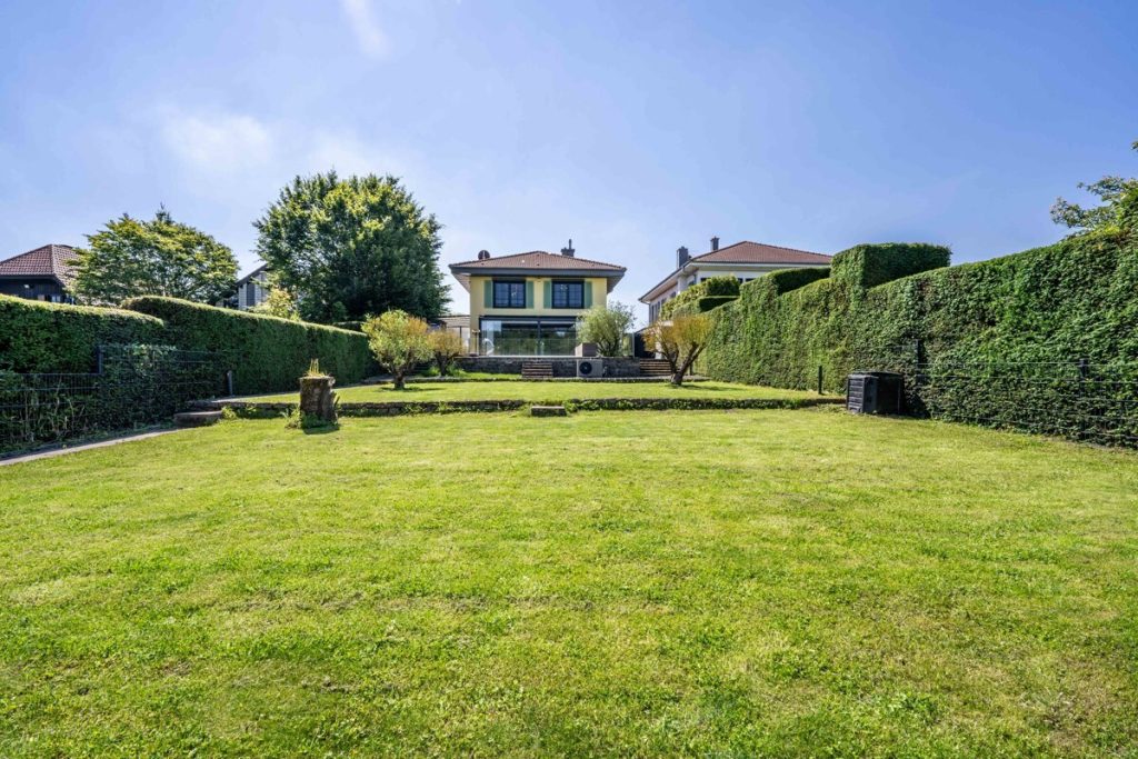 Immobilienangebot - Korschenbroich - Alle - Luxusvilla mit allem inklusive  -  Panoramablick ins Naturschutzgebiet