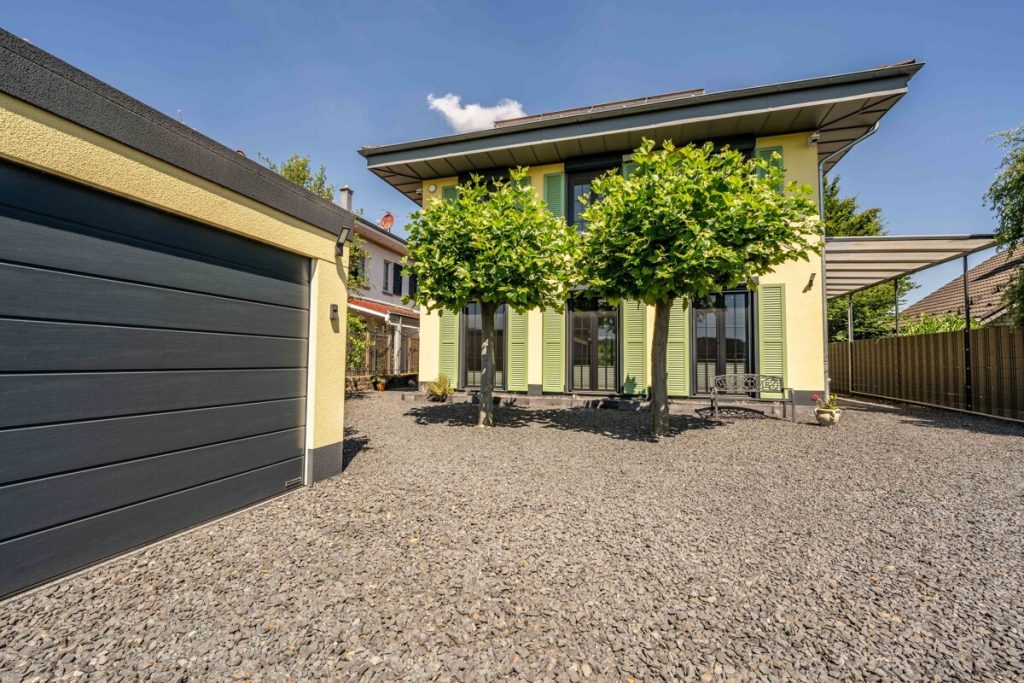 Immobilienangebot - Korschenbroich - Alle - Luxusvilla mit allem inklusive  -  Panoramablick ins Naturschutzgebiet