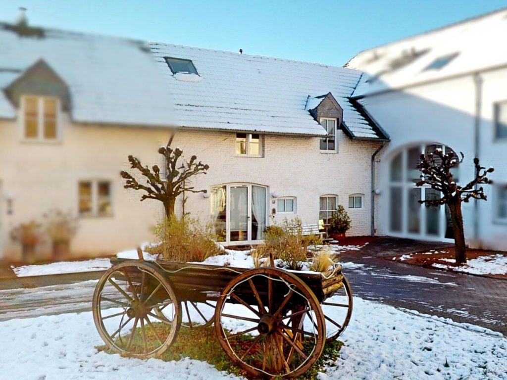 Immobilienangebot - Bergheim - Alle - Charmantes Wohnen mit Blick ins Grüne auf historischem Grundstück