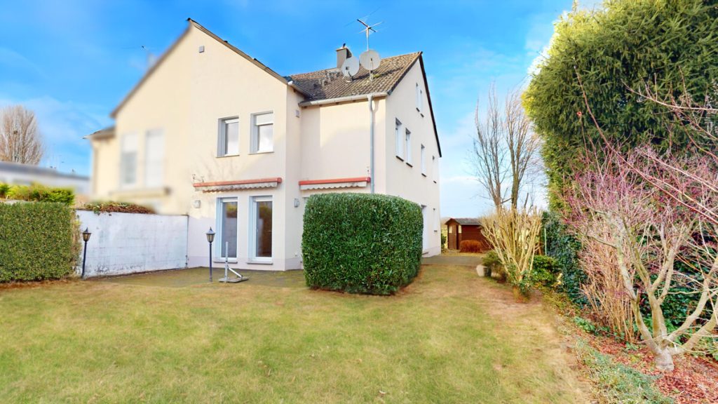 Immobilienangebot - Pulheim-Brauweiler - Alle - Brauweiler: Attraktive Doppelhaushälfte am Feldrand