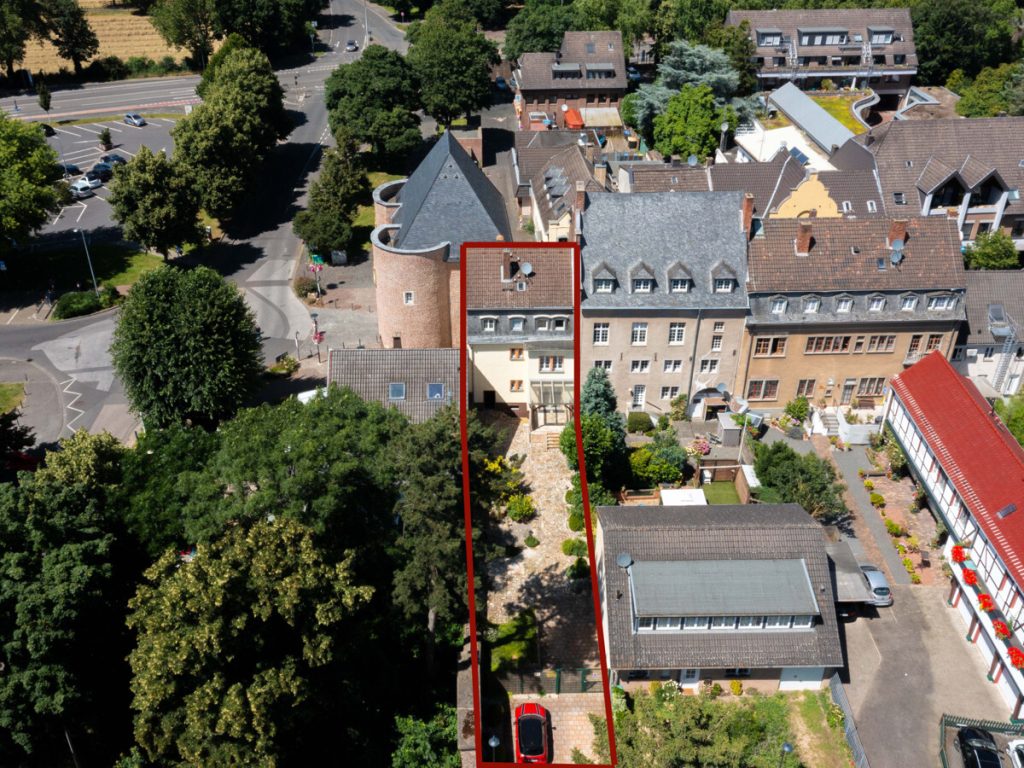 Immobilienangebot - Bergheim - Alle - Altbaujuwel mit Ausbaureserve - Familienidyll in Citylage