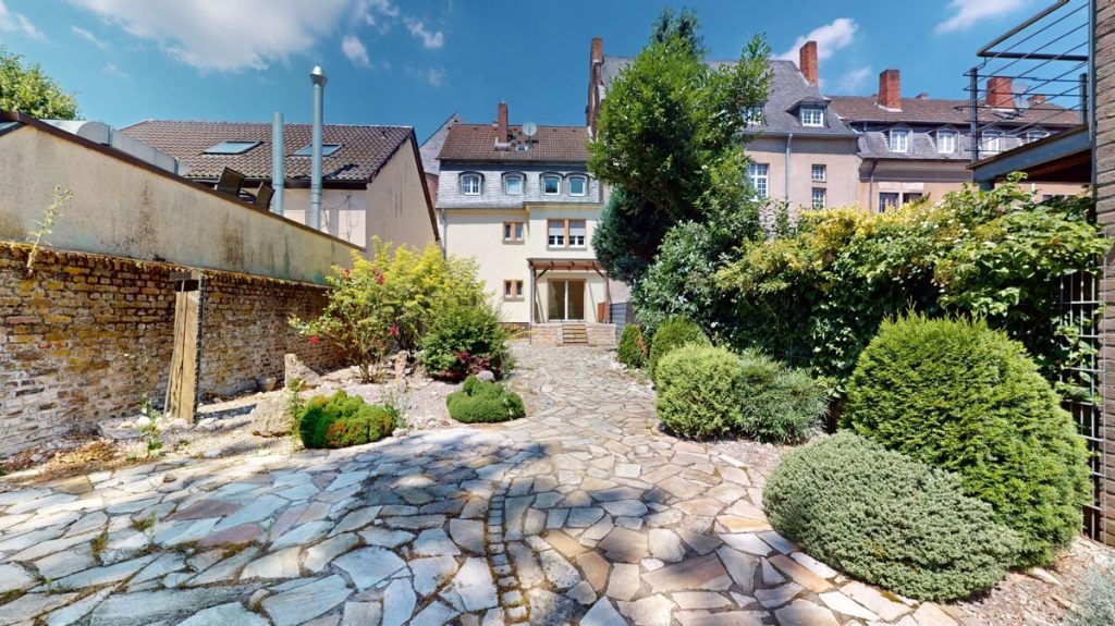 Immobilienangebot - Bergheim - Alle - Altbaujuwel mit Ausbaureserve - Familienidyll in Citylage