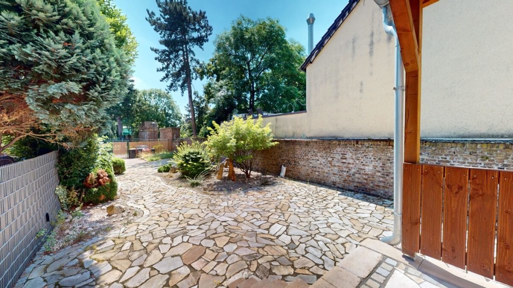 Immobilienangebot - Bergheim - Alle - Altbaujuwel mit Ausbaureserve - Familienidyll in Citylage