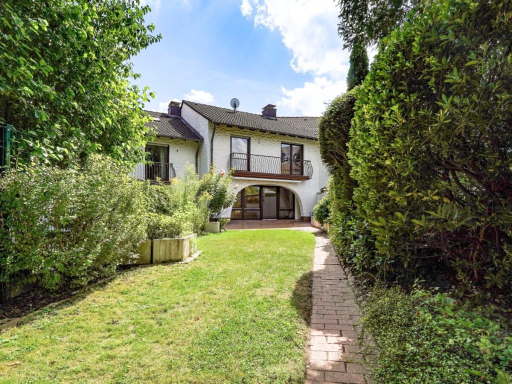 Immobilienangebot - Frechen-Königsdorf - Alle - Stilvolle Architektur und großzügiges Wohnen