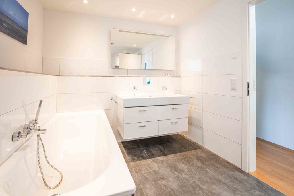 Immobilienangebot - Frechen / Königsdorf - Alle - Königsdorf  -  Energieeffiziente Doppelhaushälfte  -  Top gepflegt