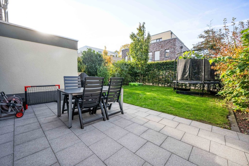 Immobilienangebot - Frechen / Königsdorf - Alle - Königsdorf  -  Energieeffiziente Doppelhaushälfte  -  Top gepflegt