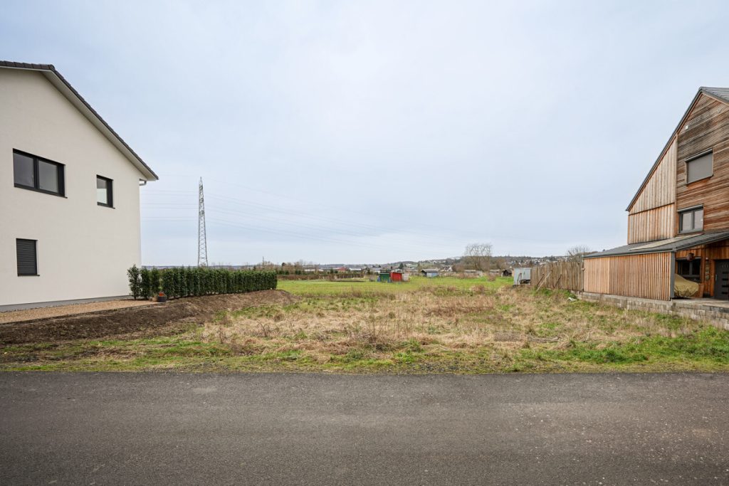 Immobilienangebot - Brühl - Grundstücke - Baugrundstück mit Baugenehmigung  -  Doppelhaushälfte  -  Ruhige Feldrandlage