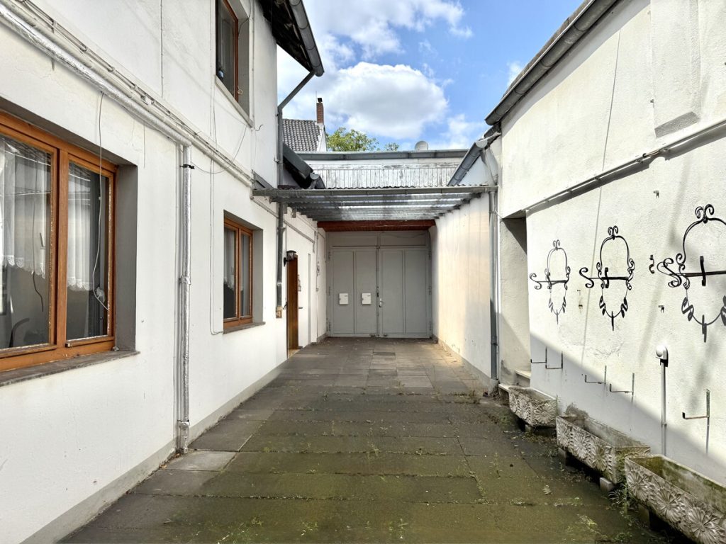 Immobilienangebot - Köln / Worringen - Alle - Charmante Alte Schmiede II vielseitiges Potenzial II Wohnen und Gewerbe