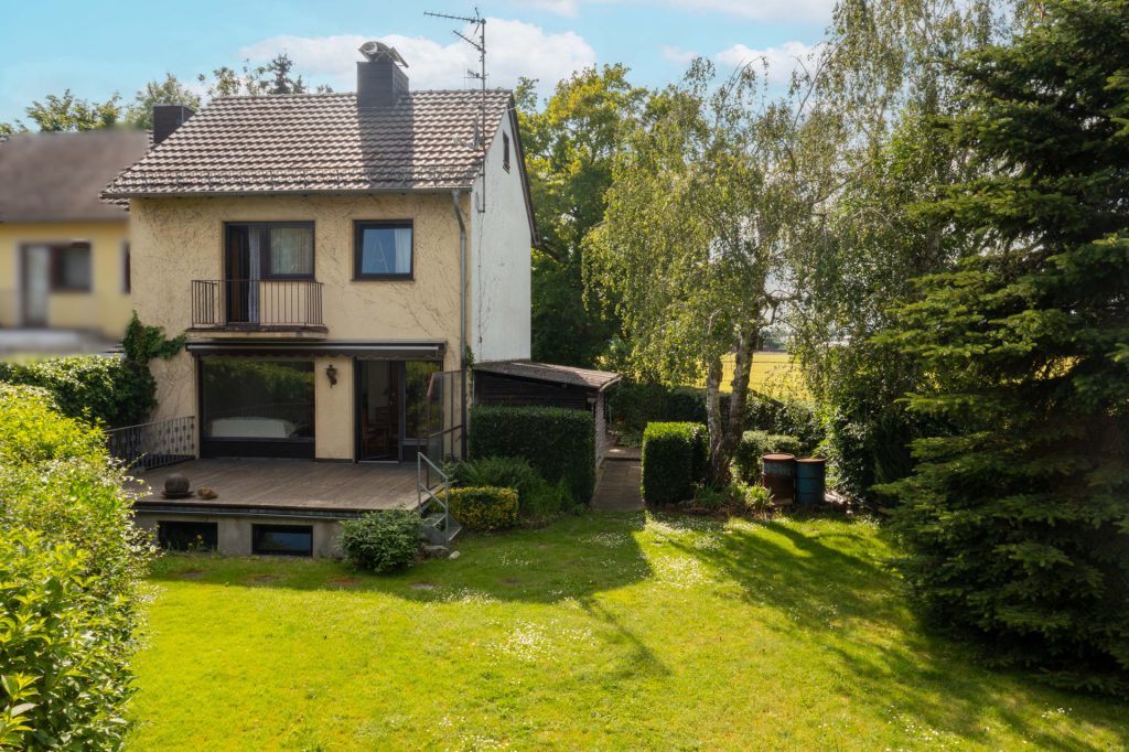 Immobilienangebot - Pulheim / Brauweiler - Alle - Mitten in Brauweiler -  Idyllisches Wohnen im Grünen  -  Großer sonniger Garten
