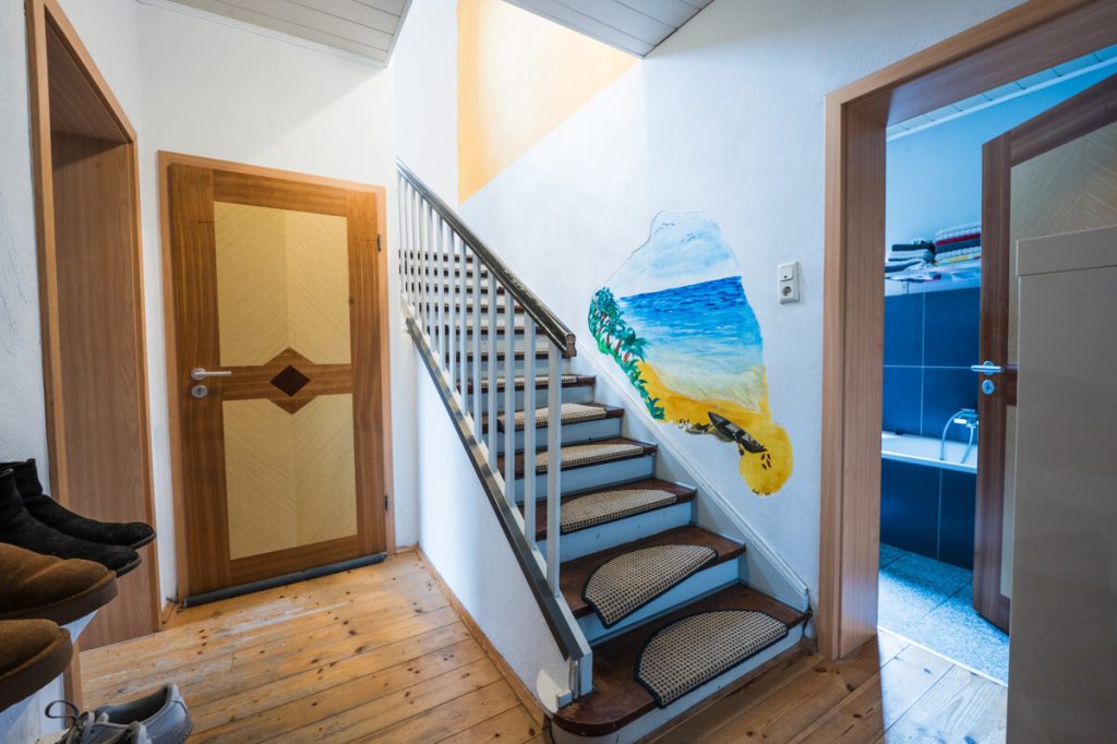 Immobilienangebot - Kerpen - Alle - Großzügige Maisonette-Wohnung  -  Dachterrasse   -  nachhaltig vermietet