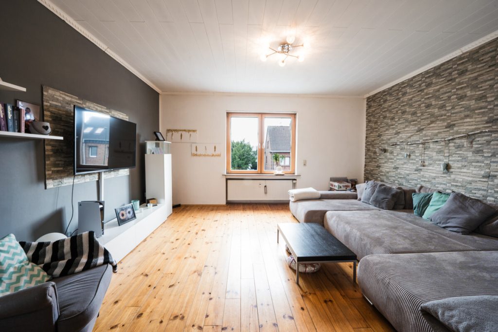 Immobilienangebot - Kerpen - Alle - Großzügige Maisonette-Wohnung  -  Dachterrasse   -  nachhaltig vermietet
