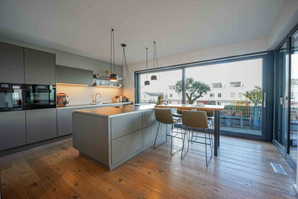 Immobilienangebot - Köln / Widdersdorf - Alle - Herrliches  Penthouse I Sonnenterrasse | 
 2 TG-Stellplätze I eigener Aufzug