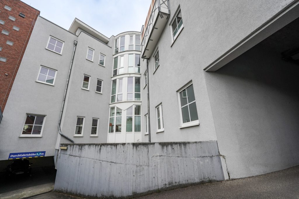 Immobilienangebot - Mönchengladbach - Alle - Modernes Geschäftshaus  -  Praxis & Büroräume  -  Aufzug & Tiefgarage