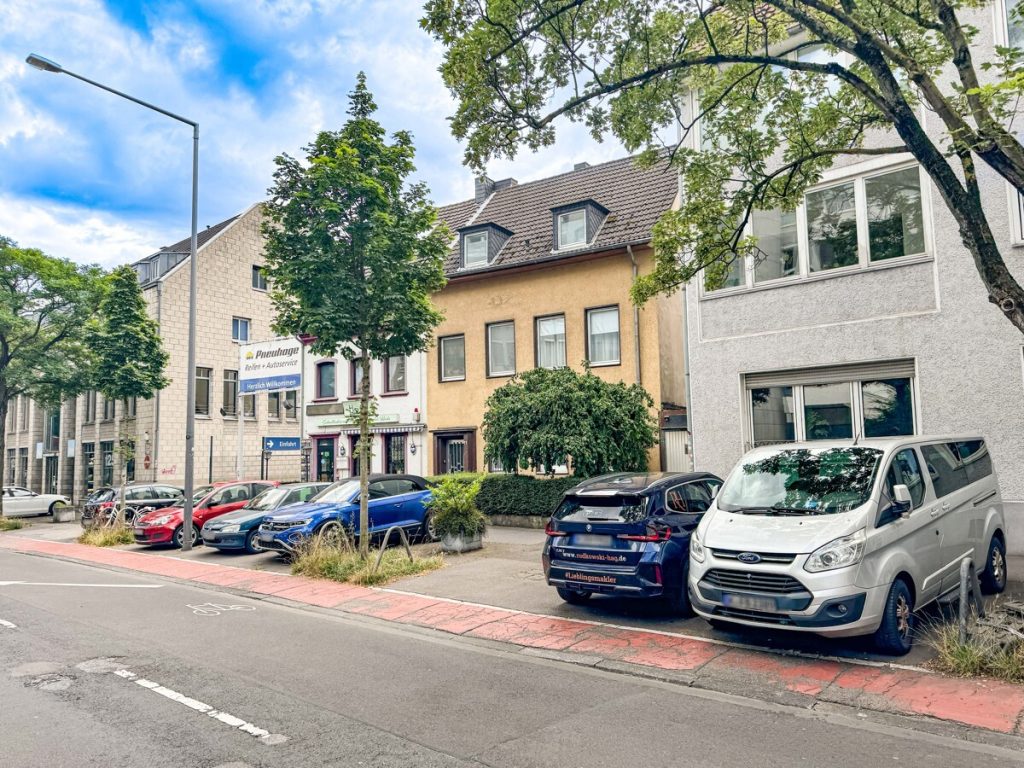 Immobilienangebot - Köln - Alle - Anlage zur Sanierung  -  Vollständig geräumt  -  Potentieller Neubau