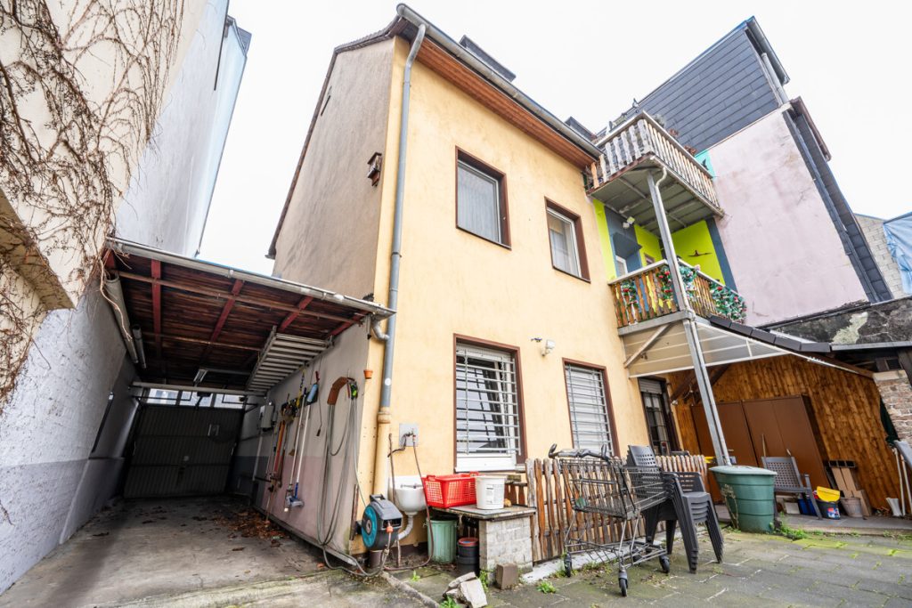 Immobilienangebot - Köln - Alle - Anlage zur Sanierung  -  Vollständig geräumt  -  Potentieller Neubau