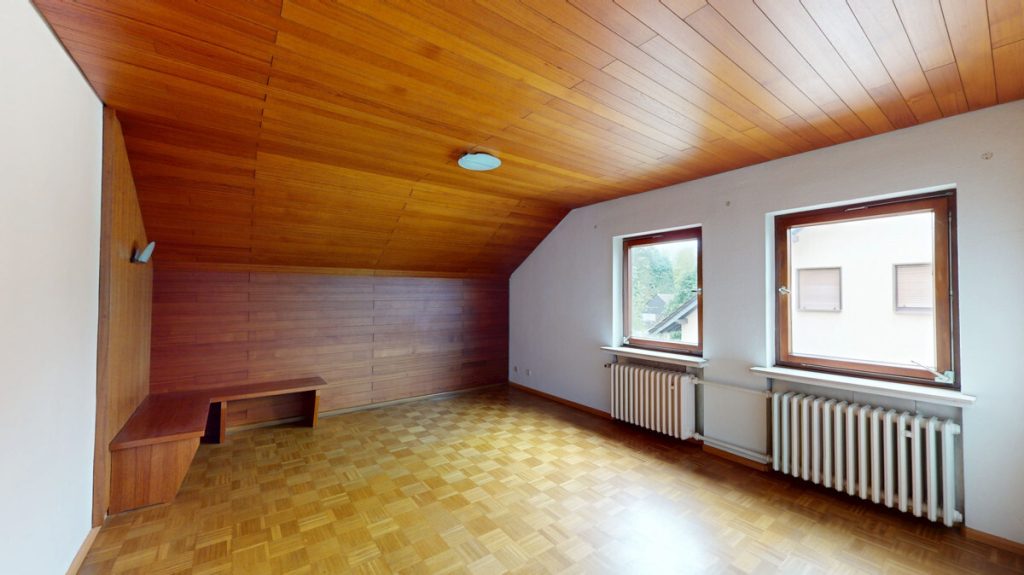 Immobilienangebot - Bonn - Alle - Freistehendes EFH  -  Toller Grundriss  -  Viel Platz  -  Kinder- und familienfreundlich