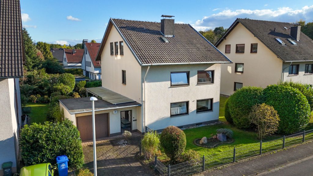 Immobilienangebot - Bonn - Alle - Freistehendes EFH  -  Toller Grundriss  -  Viel Platz  -  Kinder- und familienfreundlich