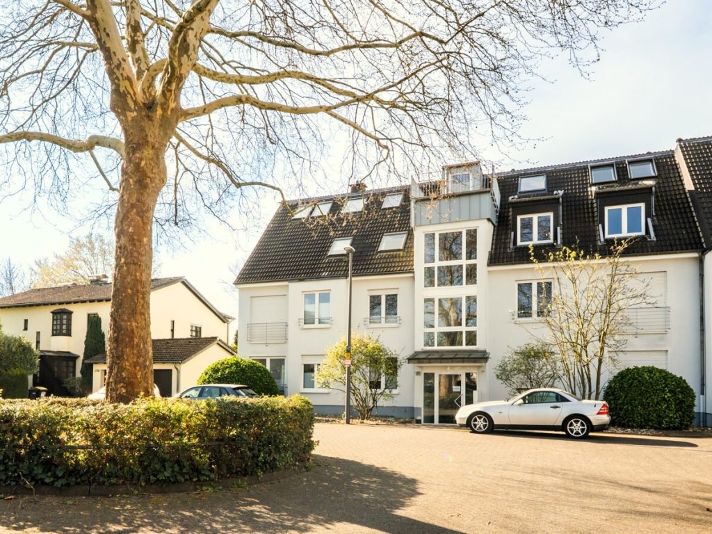 Immobilienangebot - Köln - Alle - Gehobenes Wohnen in ruhiger Lage  -   Tiefgarage für Rundumkomfort