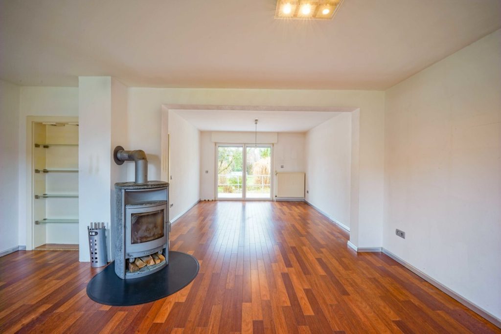 Immobilienangebot - Neuss - Alle - Neuss-Norf  -  seltene Gelegenheit  -  großes Grundstück  -  tolle Lage