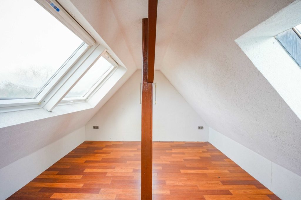 Immobilienangebot - Neuss - Alle - Neuss-Norf  -  seltene Gelegenheit  -  großes Grundstück  -  tolle Lage
