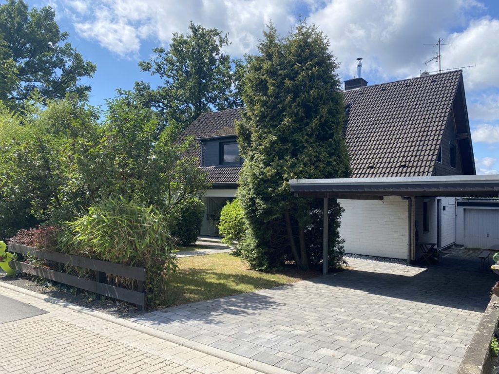 Immobilienangebot - Rösrath - Alle - Modernes Einfamilienhaus  -  Beliebte Lage  -  Großes Grundstück