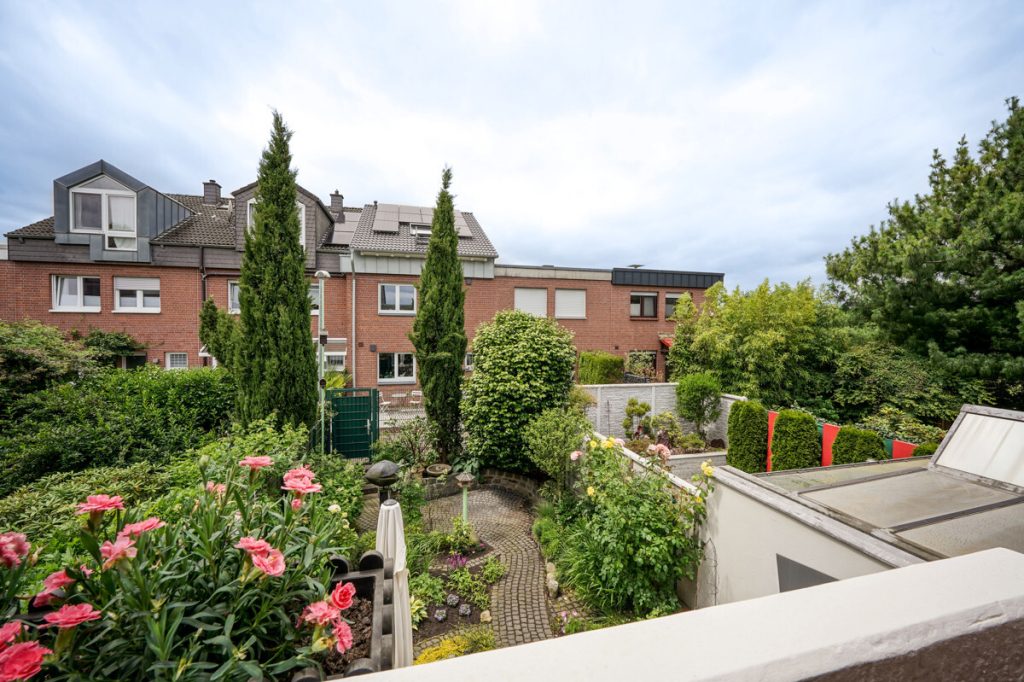 Immobilienangebot - Pulheim / Brauweiler - Alle - Brauweiler  -  Einziehen und wohlfühlen  -  Lichtdurchflutete Räume  in 1A Zustand