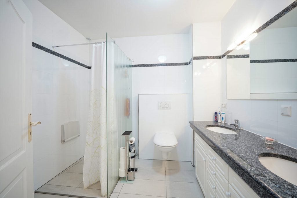 Immobilienangebot - Pulheim / Brauweiler - Alle - Brauweiler  -  Einziehen und wohlfühlen  -  Lichtdurchflutete Räume  in 1A Zustand