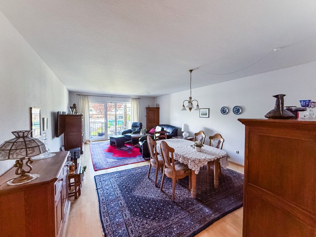 Immobilienangebot - Neukirchen-Vluyn - Alle - Gepflegte Eigentumswohnung  -  Loggia  -  Zwei Tiefgaragenplätze