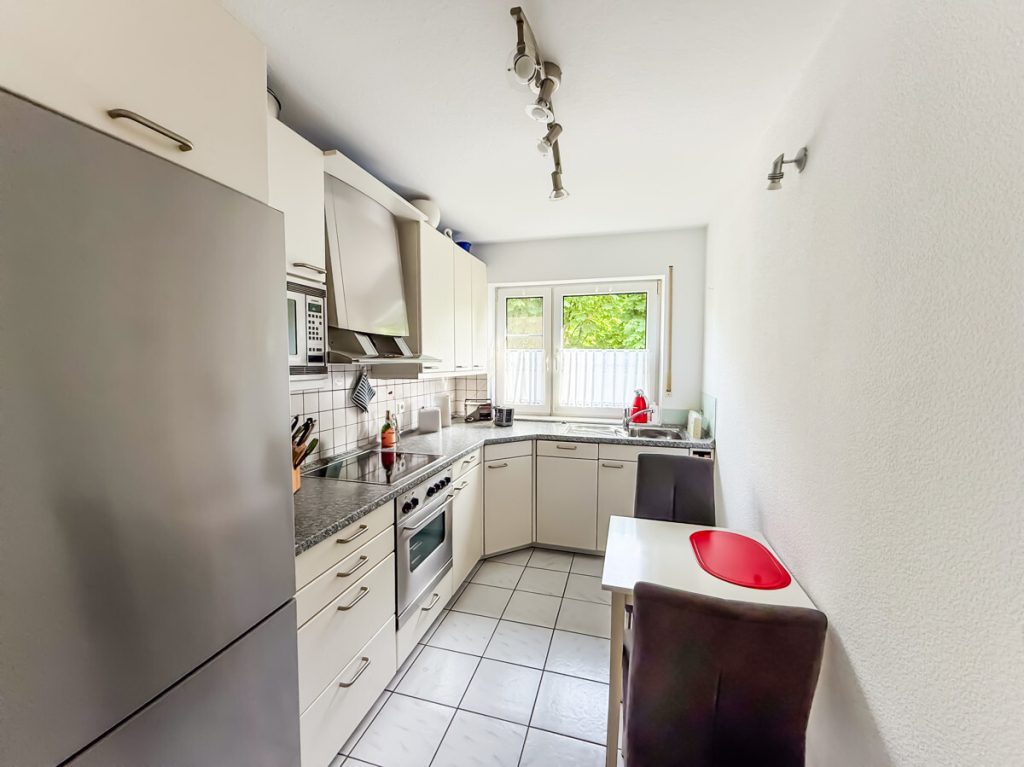 Immobilienangebot - Neukirchen-Vluyn - Alle - Gepflegte Eigentumswohnung  -  Loggia  -  Zwei Tiefgaragenplätze