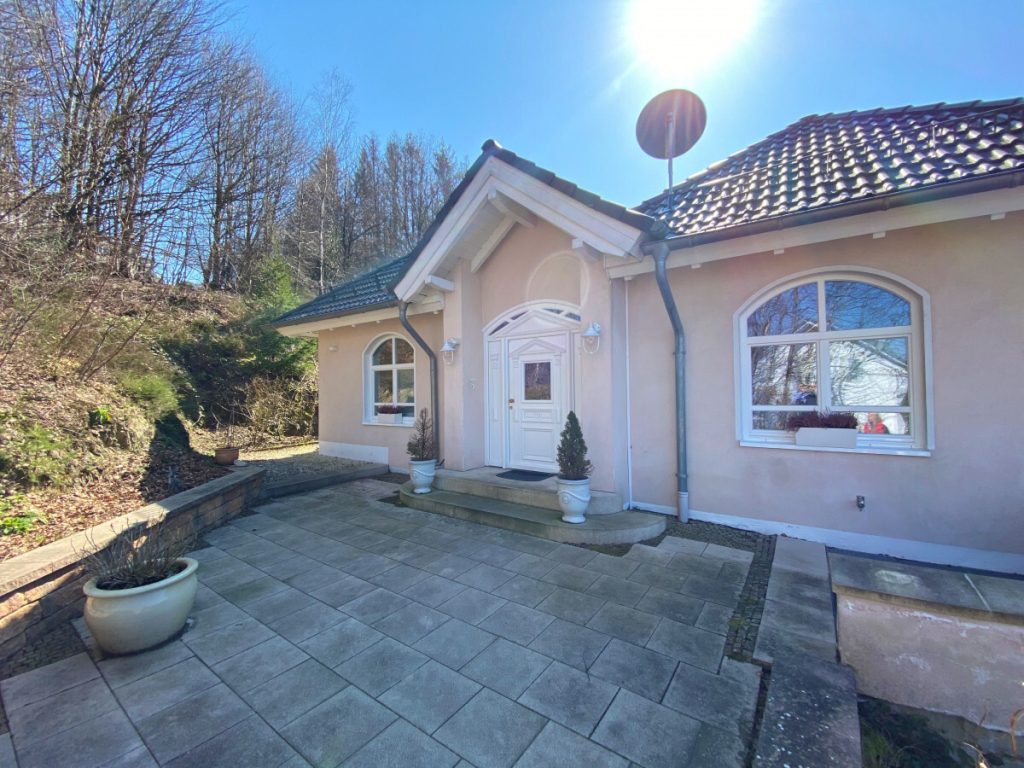 Immobilienangebot - Gummersbach - Alle - GM-Berstig ¦¦ Luxus EFH ¦¦ Parkett ¦¦ EBK ¦¦ Ruhige Lage ¦¦ virtuelle Tour