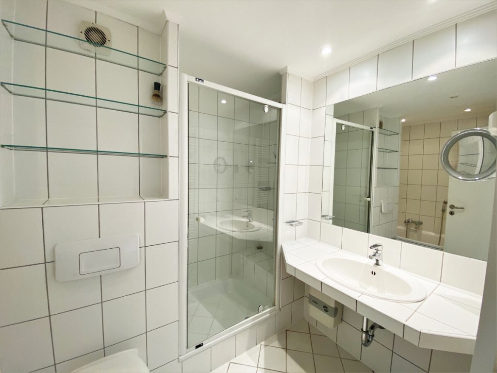 Immobilienangebot - Düsseldorf - Alle - Golzheim ¦¦ Top-Lage ¦¦ 3 Zimmer ¦¦ Penthouse ¦¦ Parkett ¦¦ Balkone