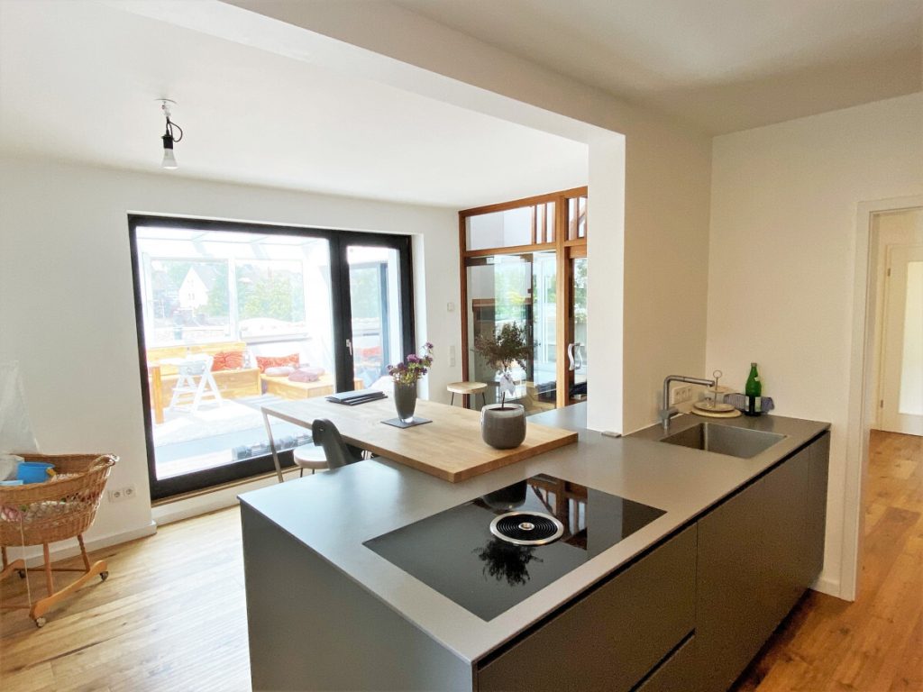Immobilienangebot - Düsseldorf - Alle - !!! VERKAUFT !!! Ihr Zuhause über den Dächern von Unterbach ¦¦ Hochwertig saniert ¦¦ Wintergarten