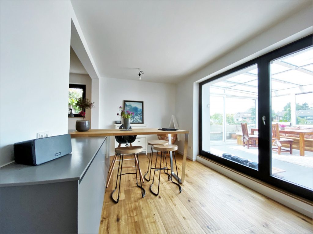 Immobilienangebot - Düsseldorf - Alle - !!! VERKAUFT !!! Ihr Zuhause über den Dächern von Unterbach ¦¦ Hochwertig saniert ¦¦ Wintergarten