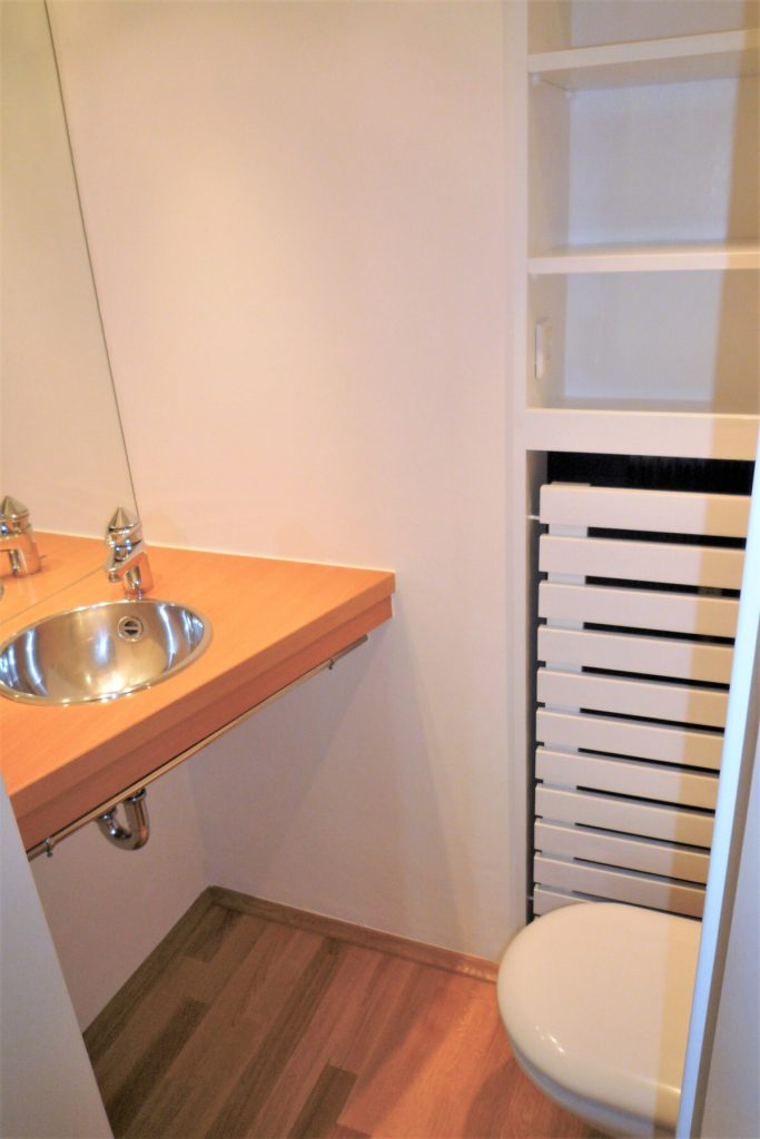 Immobilienangebot - Düsseldorf - Alle - D-Oberkassel ¦¦ 2 Zimmer ¦¦ Loggia ¦¦  Parkett ¦¦ Tiefgaragenstellplatz