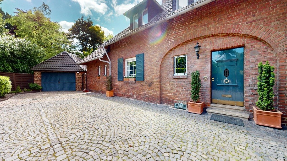 Immobilienangebot - Erftstadt / Liblar - Alle - Ein Unikat für Liebhaber - Historischer Bahnhof