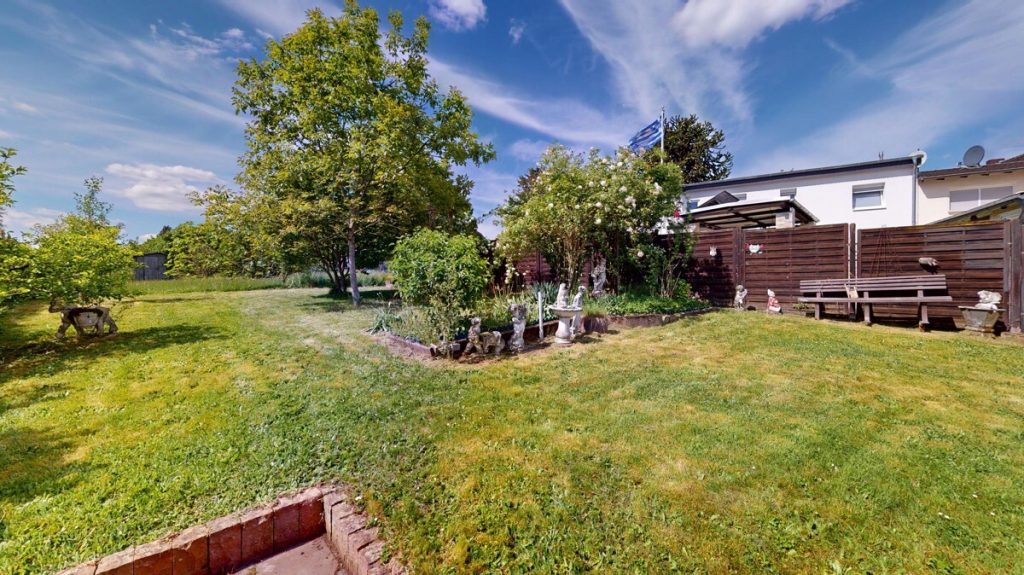 Immobilienangebot - Brühl - Alle - Mehr als nur vier Wände – Ihr neues Zuhause mit Gartenidylle