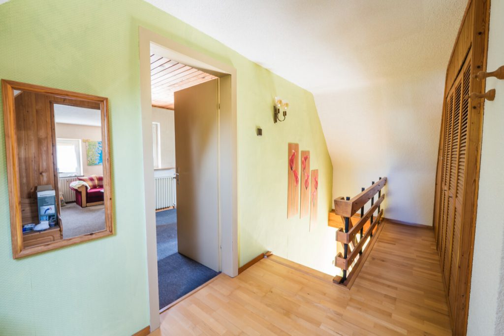 Immobilienangebot - Herzogenrath / Kohlscheid - Alle - Charmantes Einfamilienhaus mit großem Grundstück in ruhiger Wohnlage