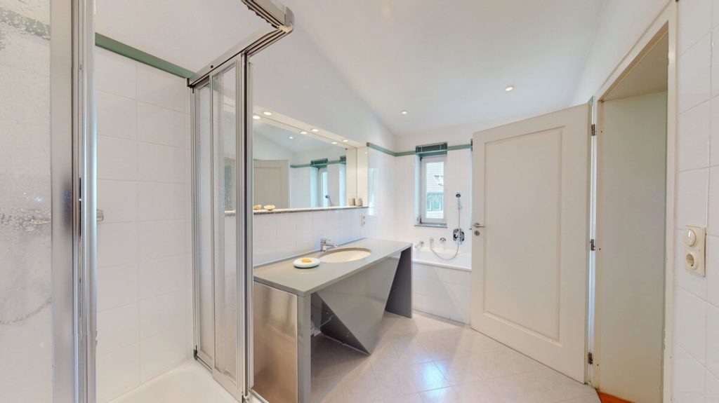 Immobilienangebot - Frechen / Königsdorf - Alle - Exklusives Anwesen am Königsdorfer Forst  -  Parkähnliche Anlage auf 2.731 m²  -  Privater Waldzugang